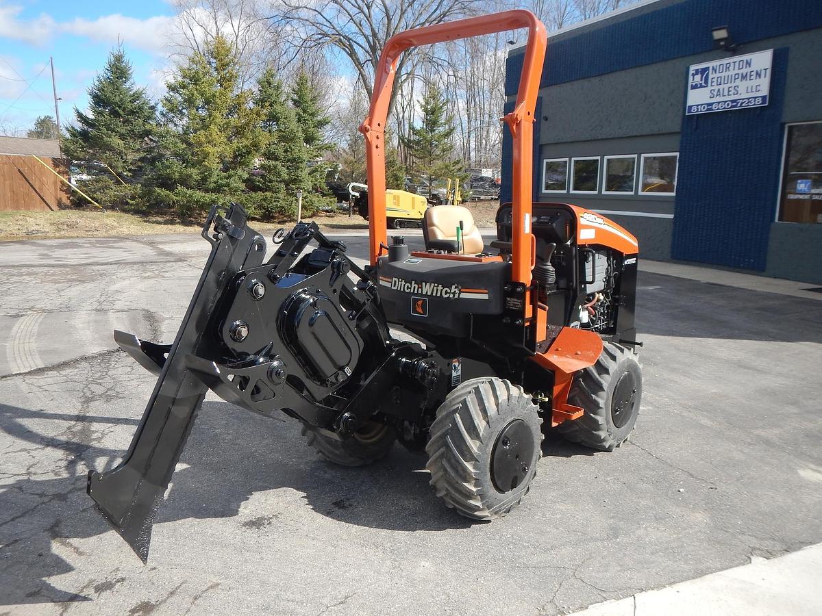 Used 2011 DITCH WITCH 420SX