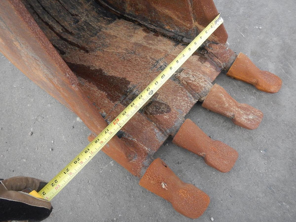 Used 2020 CATERPILLAR 420