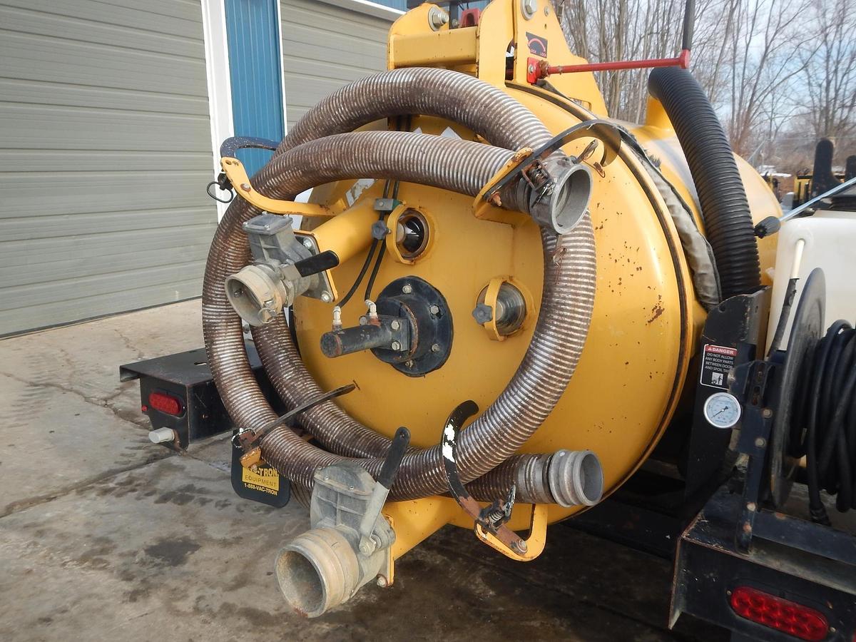 Used 2021 VAC TRON CV573GT