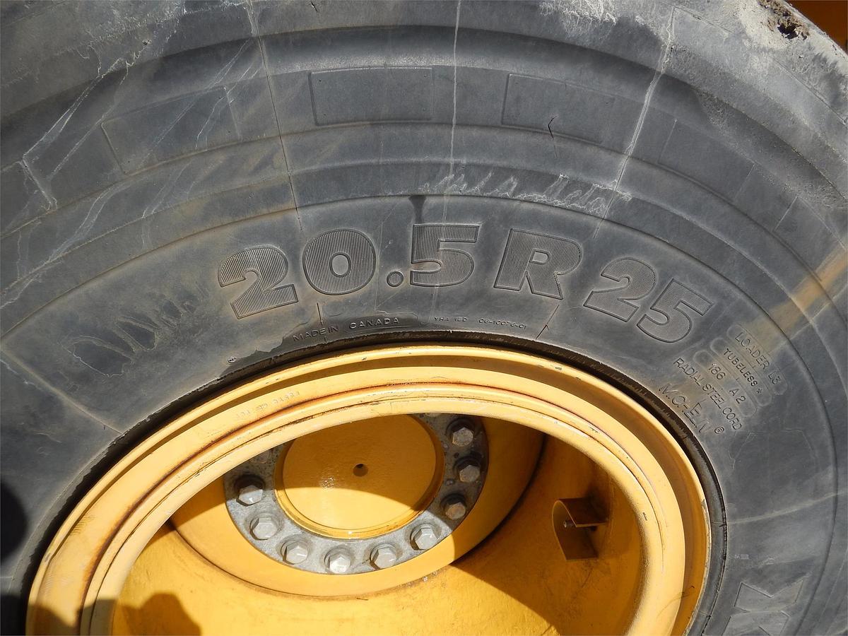 Used 2017 DEERE 624KII