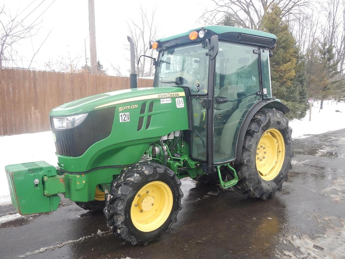Used 2021 JOHN DEERE 5075GN