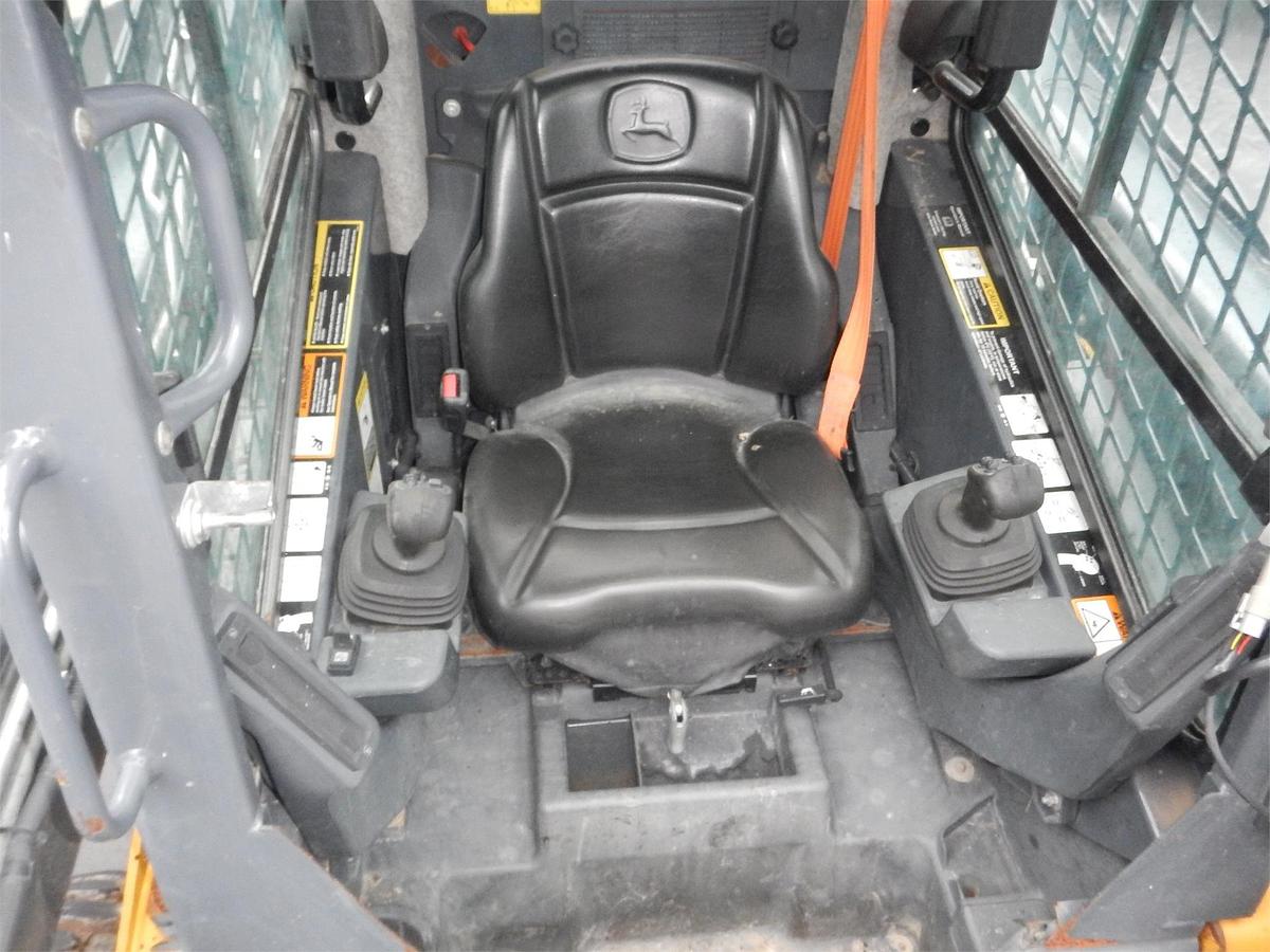 Used 2017 DEERE 324E