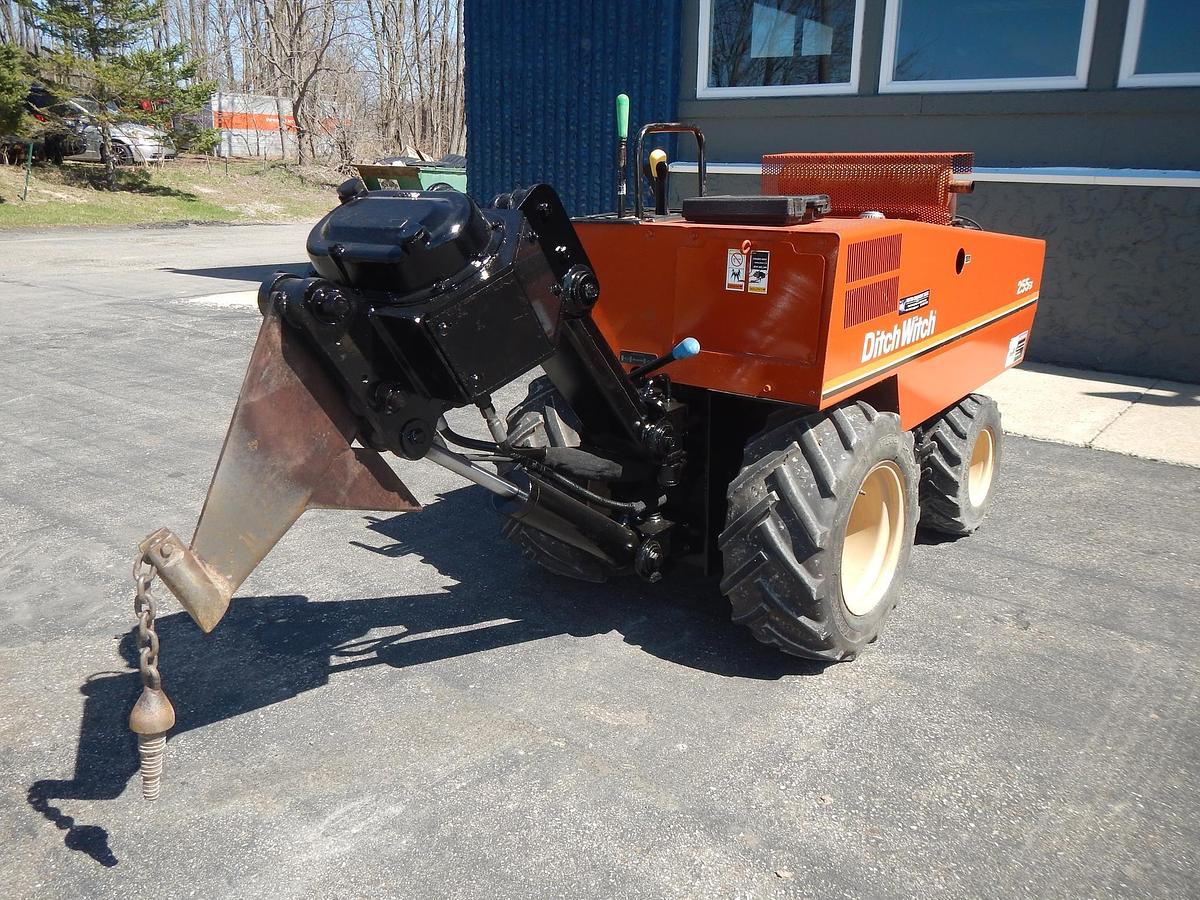 Used 1999 DITCH WITCH 255SX