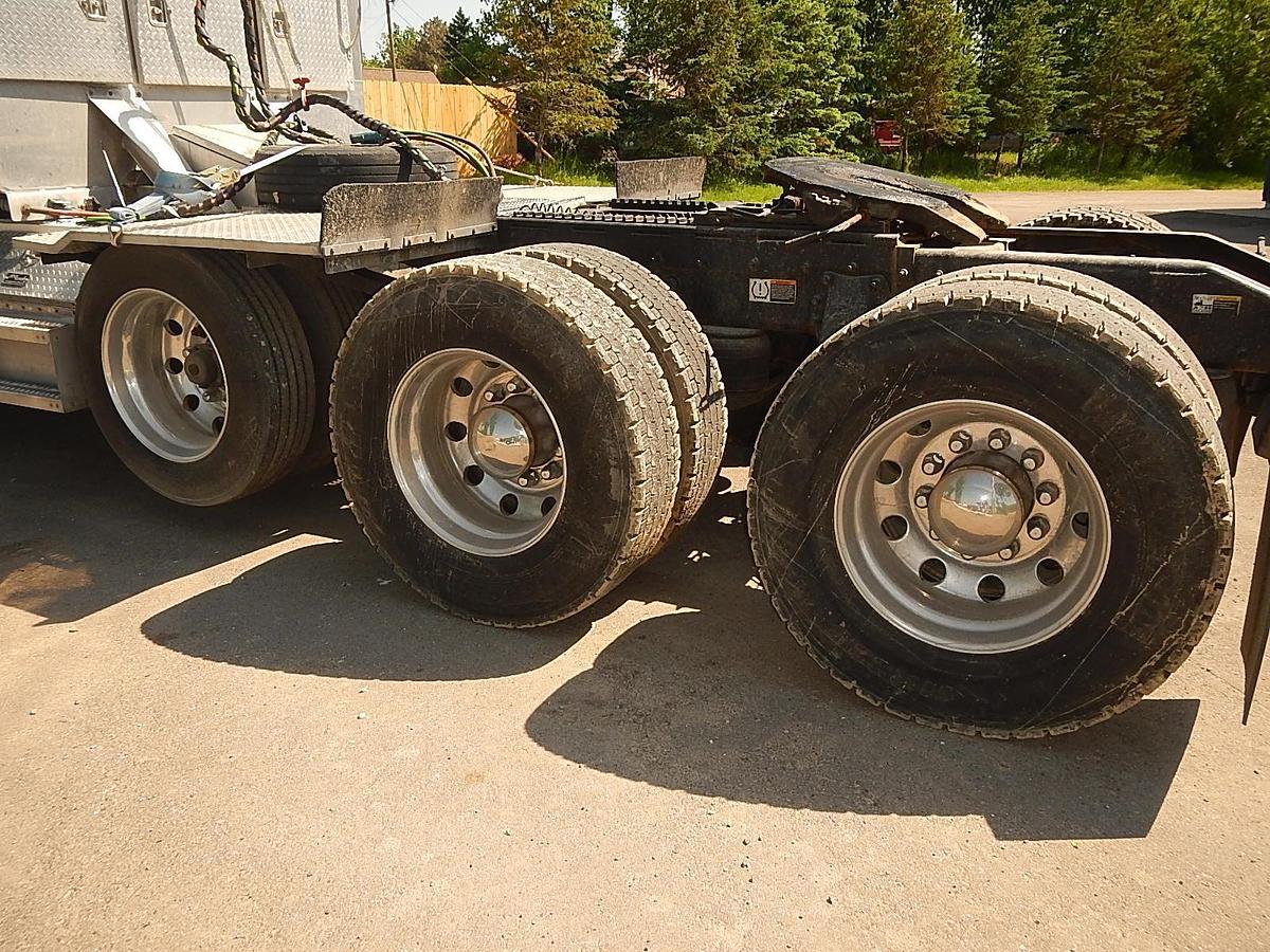 Used 2012 PETERBILT 386