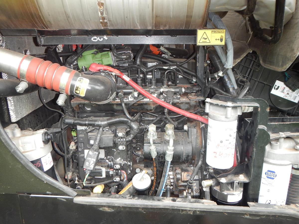 Used 2016 DITCH WITCH JT30AT