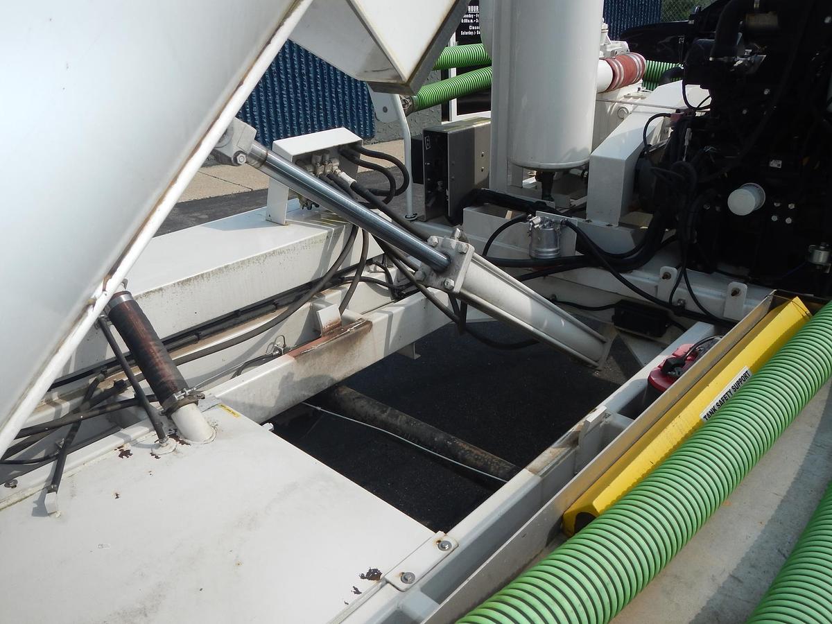 Used 2020 ELASTEC 1000 gal