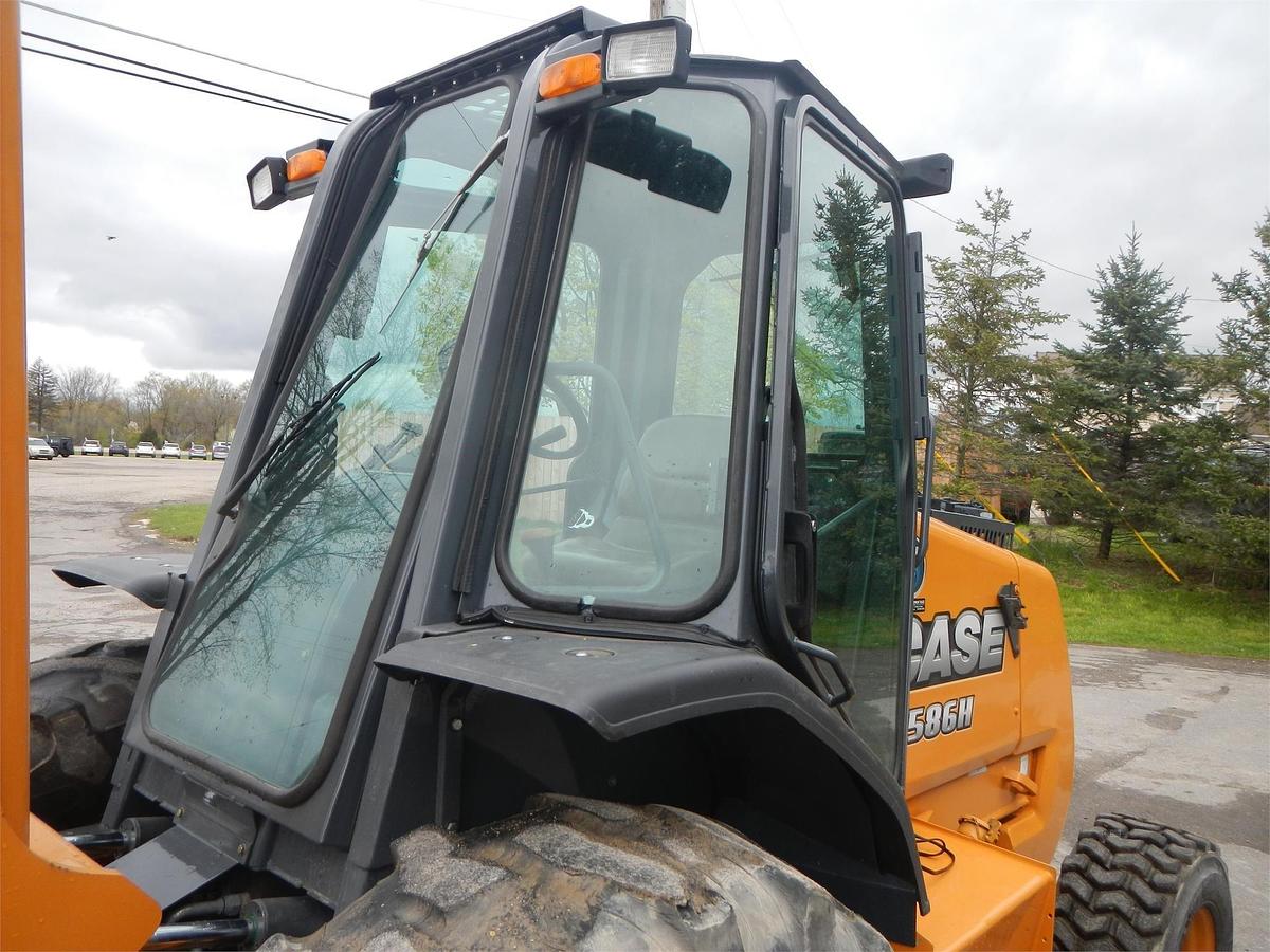 Used 2013 CASE 586H