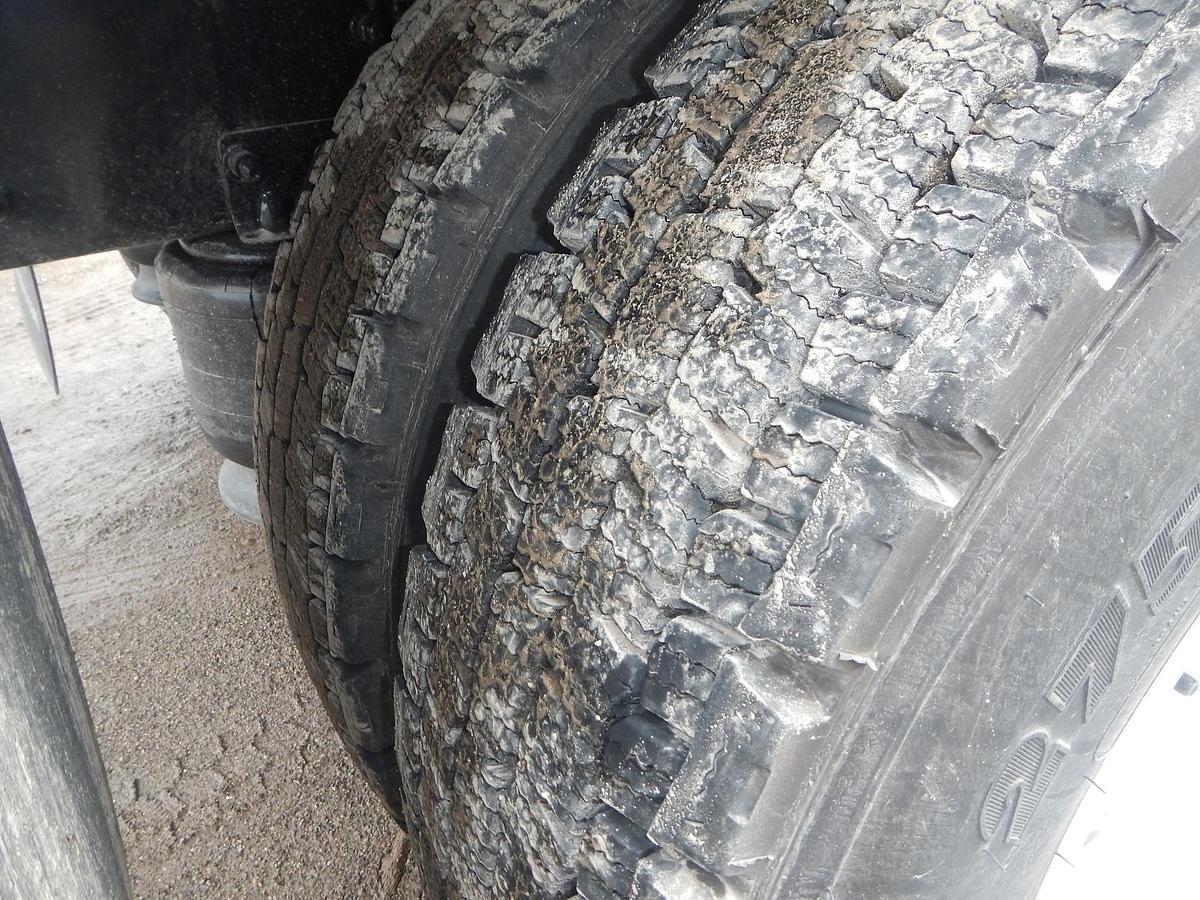 Used 2016 FREIGHTLINER BUSINESS CLASS M2 106