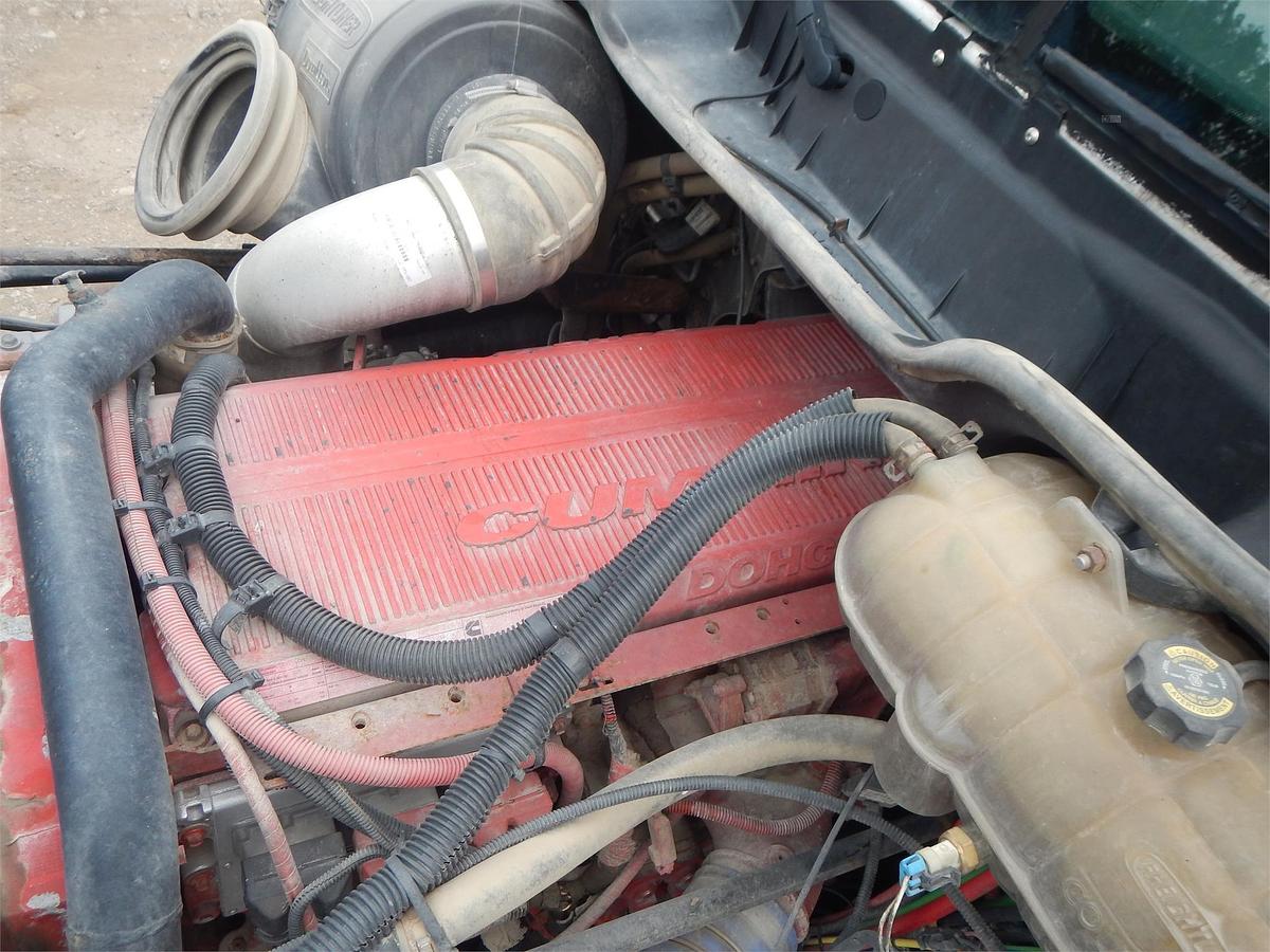 Used 2009 FREIGHTLINER COLUMBIA 120