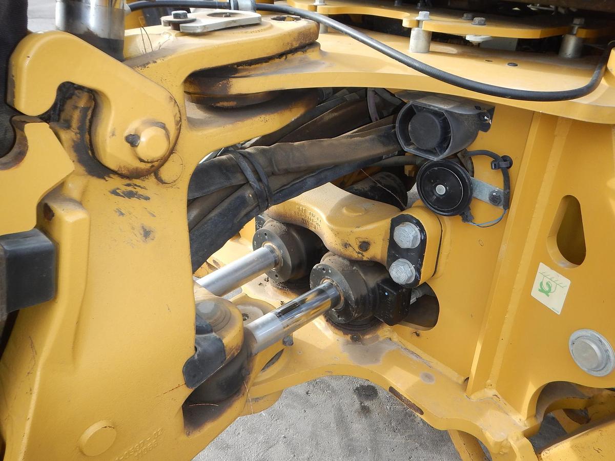 Used 2020 CATERPILLAR 420