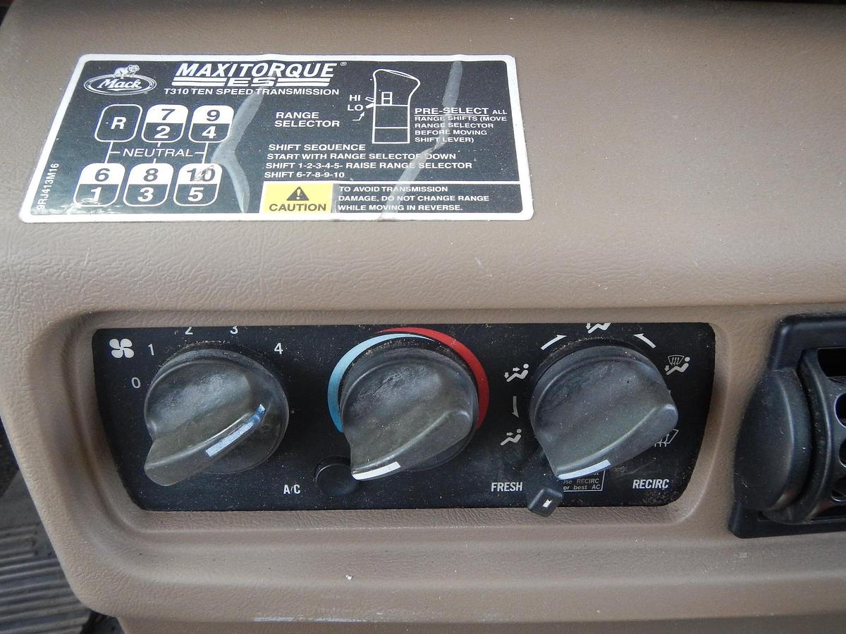 Used 2006 MACK GRANITE CV713