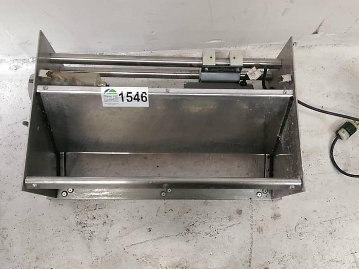 Used Rondo Flour Duster