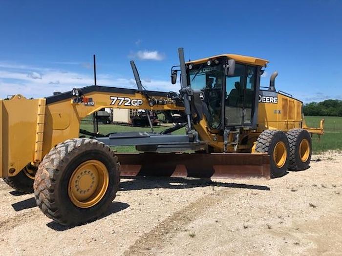 Used 2011 DEERE 772GP