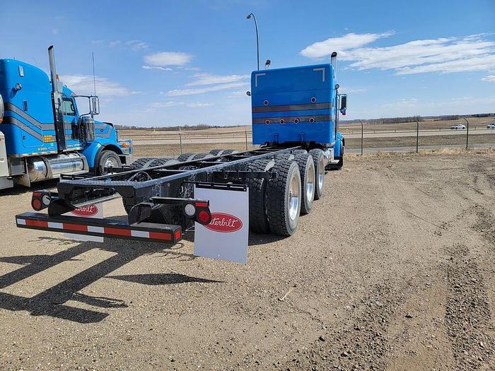 Used 2011 PETERBILT 357