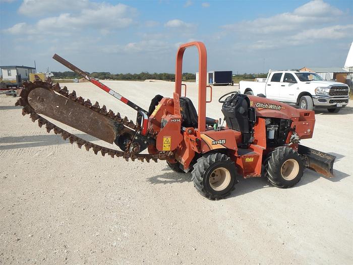 Used 2015 DITCH WITCH RT45