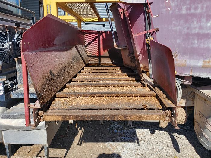 Used Peterbilt w/ Supreme 900T Vertical Feed Box - Allison Transmission