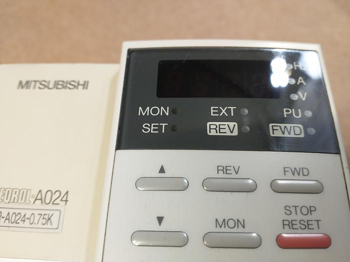 Used MITSUBISHI FR-A024-0.75K 0.75KW VFD GH116