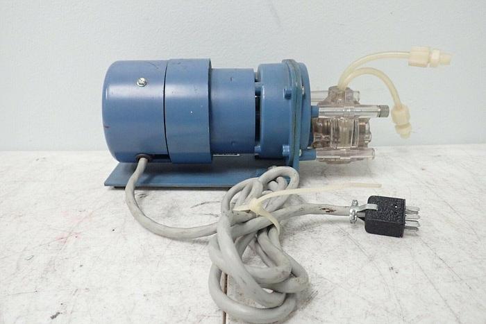 Used Cole Parmer WZ1R031 Pump with 7016 MasterFlex Peristaltic Pump Head
