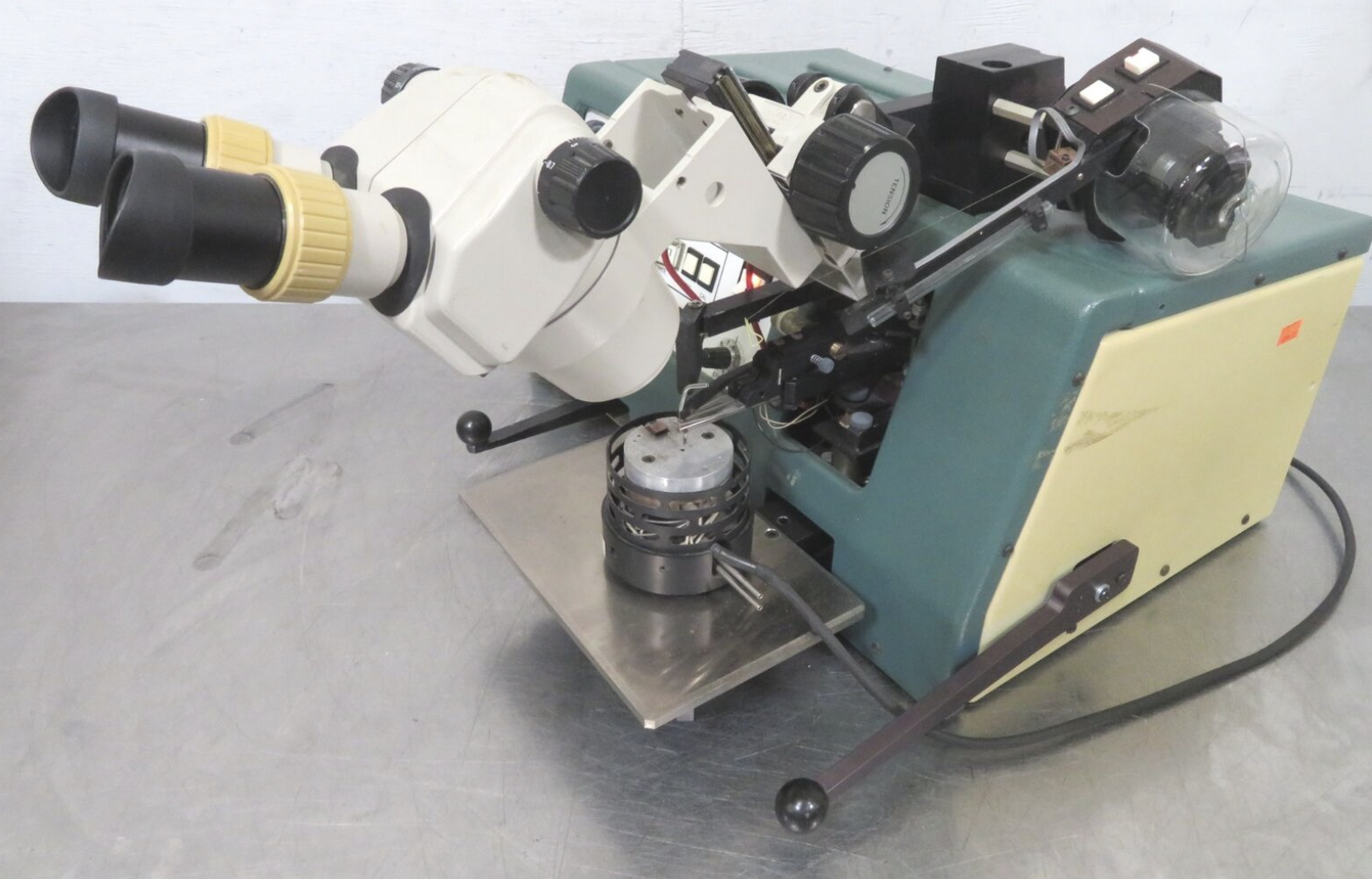 Used Hybond 522 Gold Ball Wire Bonder, SMZ-1, Heated Workholder (refurbished)