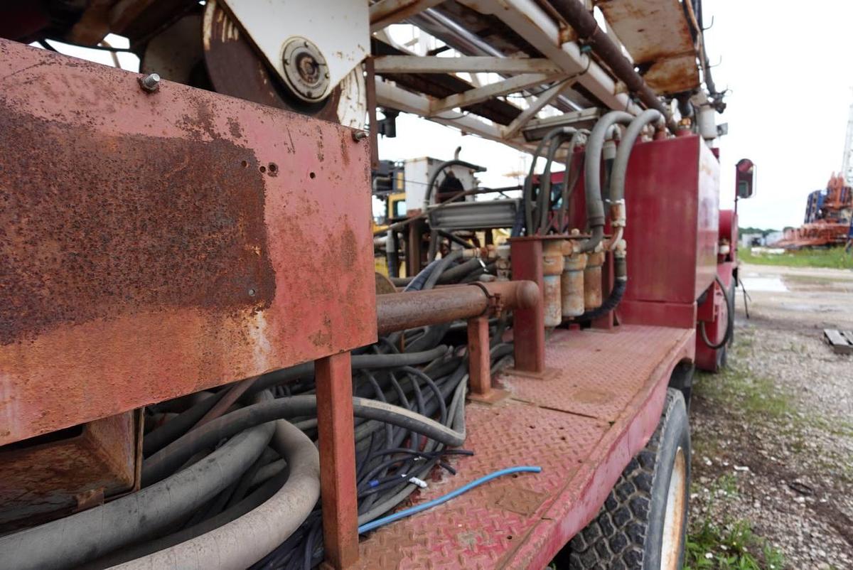Used Dresser T70W on 1981 Crane Carrier Drill Rig 8x4 Twin-Steer Drill Truck