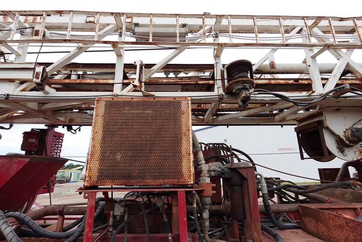 Used Dresser T70W on 1981 Crane Carrier Drill Rig 8x4 Twin-Steer Drill Truck