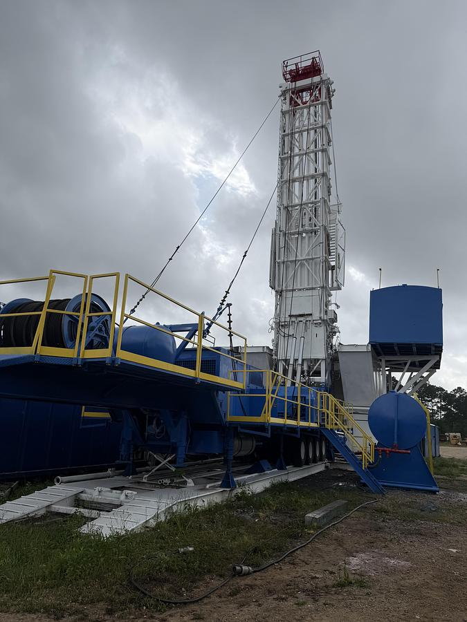 Used Item 10063 - 2010 Crown Duke CE1000 S/D Oil Drilling Rig