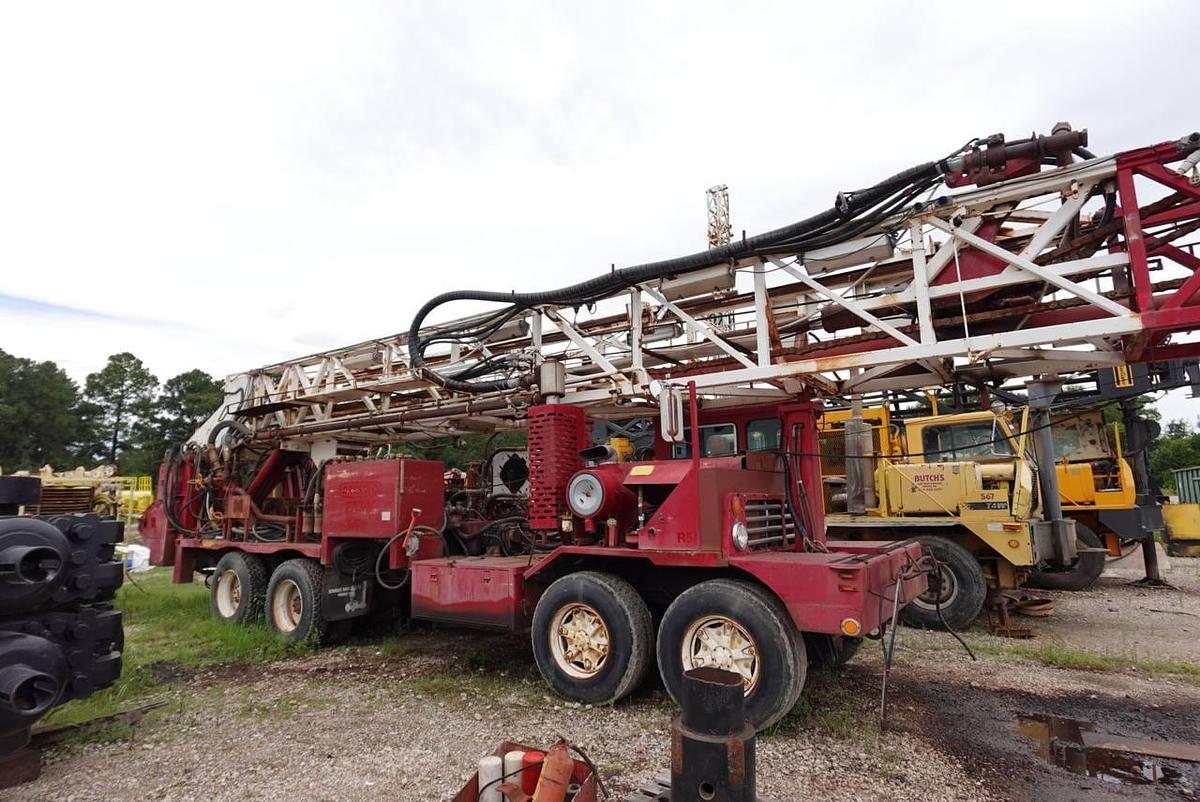 Used Dresser T70W on 1981 Crane Carrier Drill Rig 8x4 Twin-Steer Drill Truck