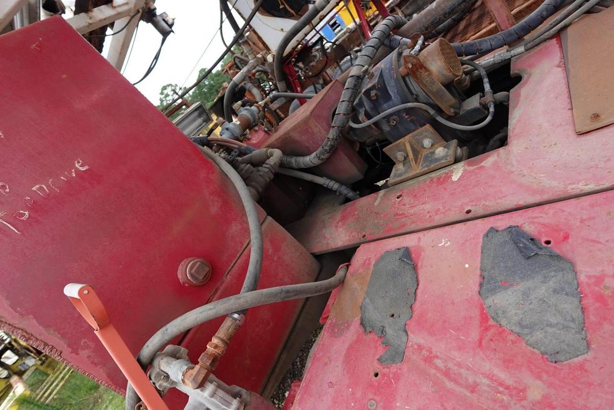 Used Dresser T70W on 1981 Crane Carrier Drill Rig 8x4 Twin-Steer Drill Truck