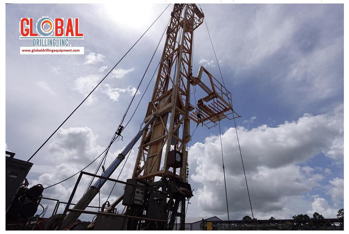 Used 2001 Crown WTD-350 Workover / Well Service Rig