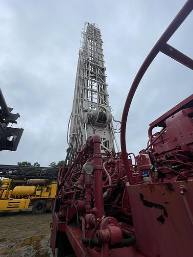 Used Item 0925 : 1983 Chicago Pneumatic Rig (CP700 Magnum)