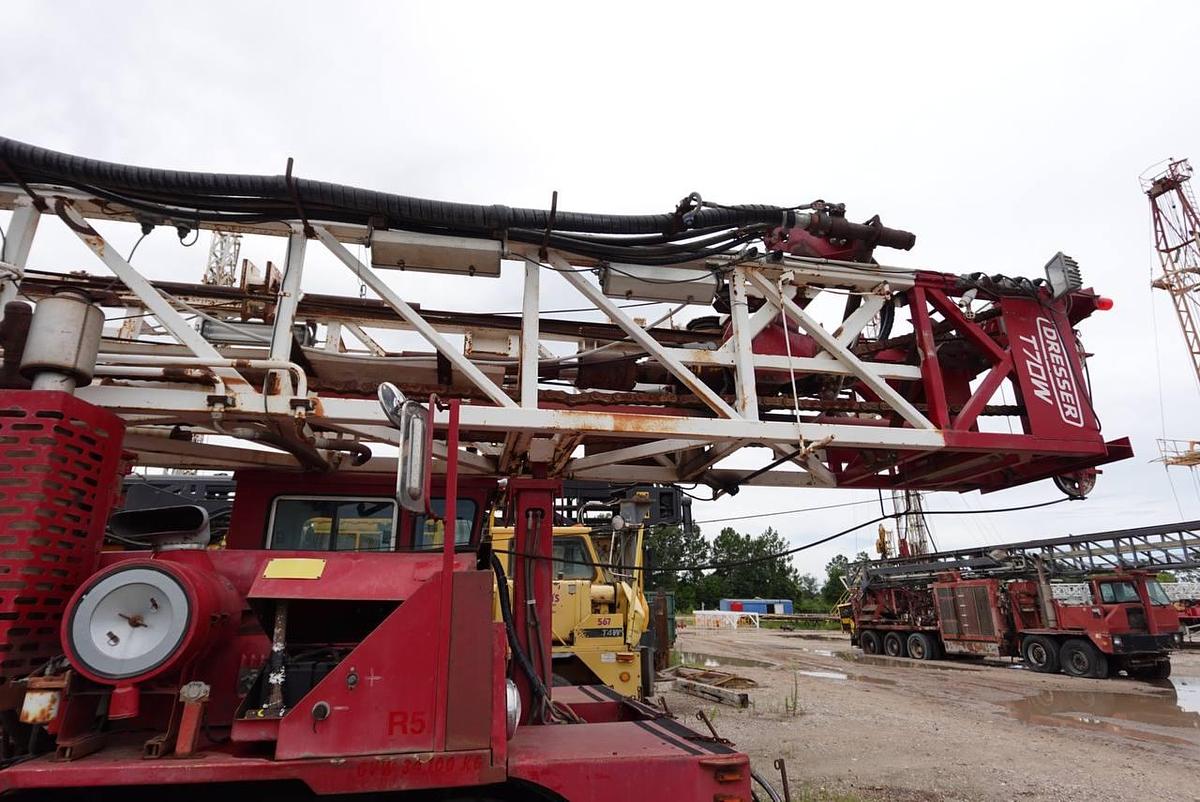 Used Dresser T70W on 1981 Crane Carrier Drill Rig 8x4 Twin-Steer Drill Truck