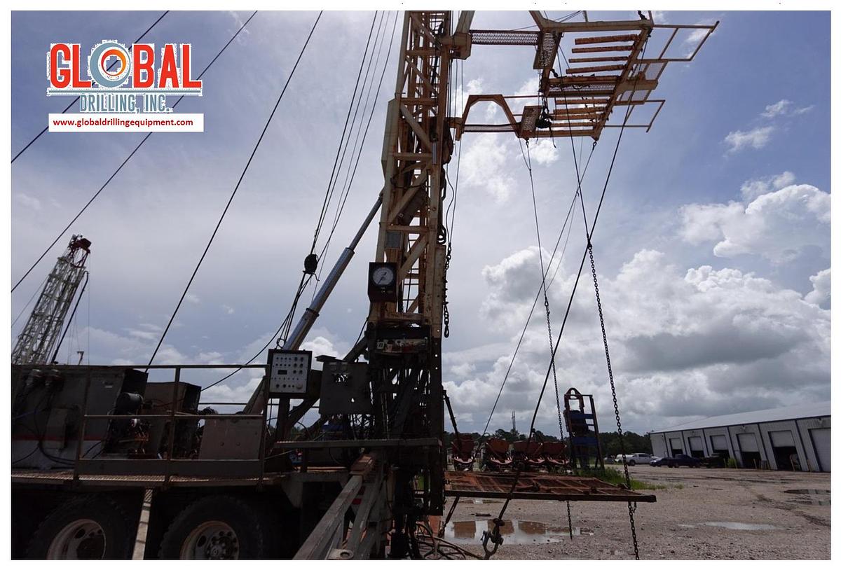 Used 2001 Crown WTD-350 Workover / Well Service Rig