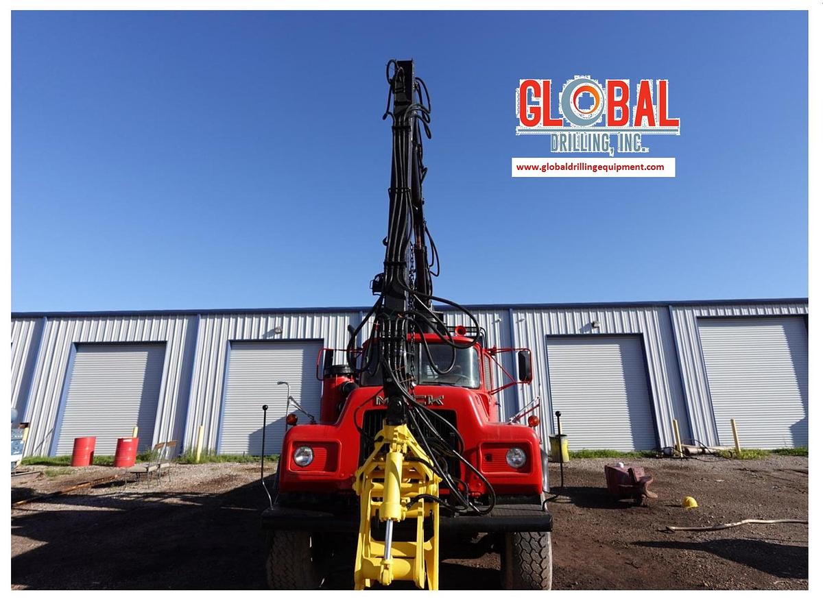 Used Item 0771 : 1984 Mack Winch Truck Log Truck