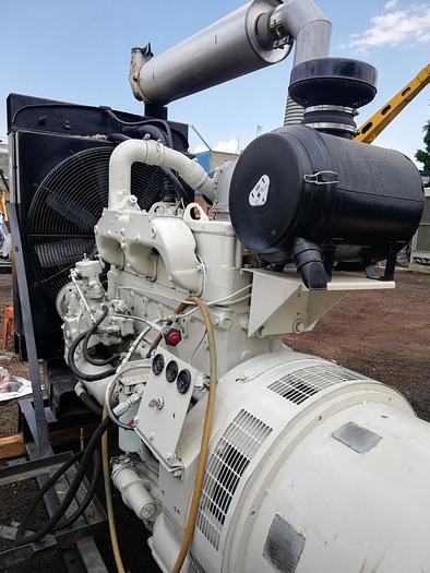 Usado 2000 Planta De Luz 175 Kw Selmec