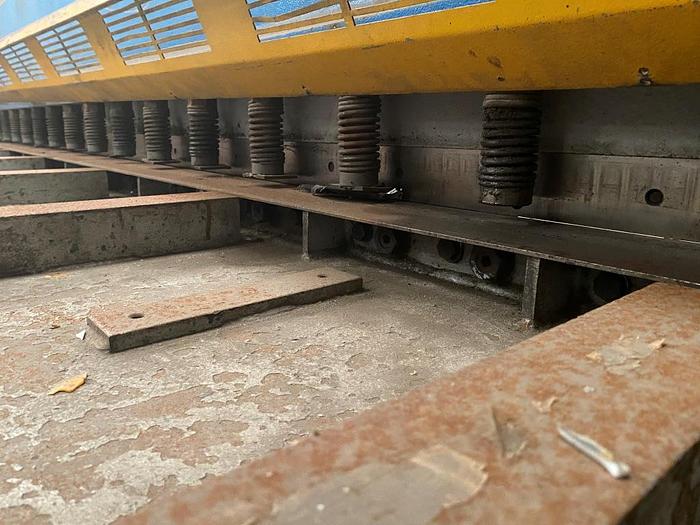 Used 2001 OMAG ES38 3m x 8mm Guillotine Shears