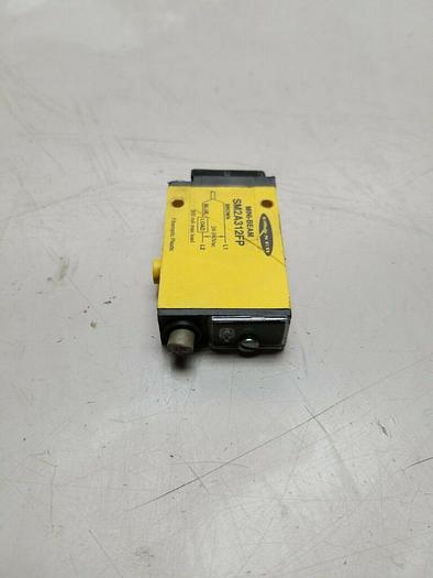 Used Banner Mini-Beam Fiber Optic Sensor SM2A312FP