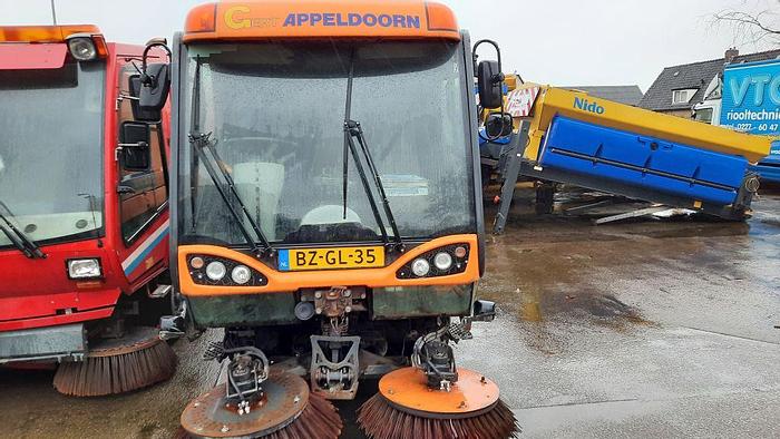 Gebruikt 2011 Johnston CX400