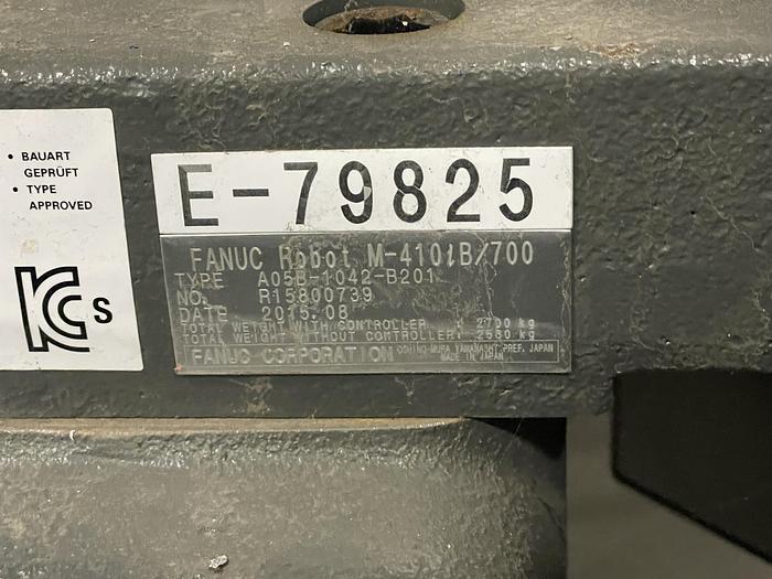 Used FANUC M410iB/700 PALLETIZING ROBOT WITH R30iB CONTROLLER NEW 2015