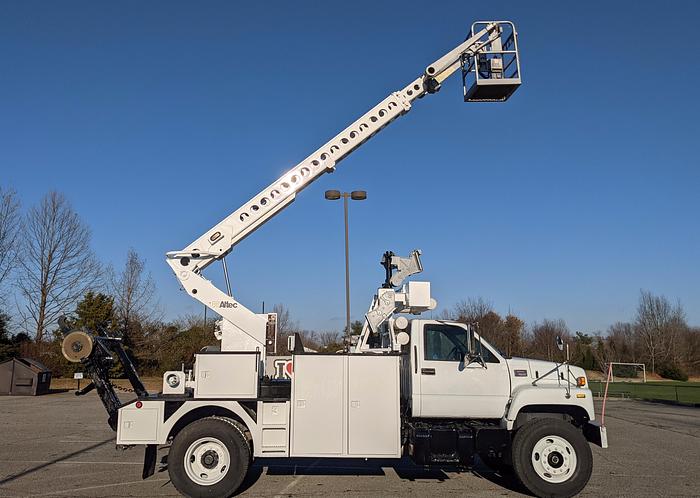 Used Don't miss! 2001 GMC 7500 w/ Telsta T40C Pro Cable Placer Bucket Truck