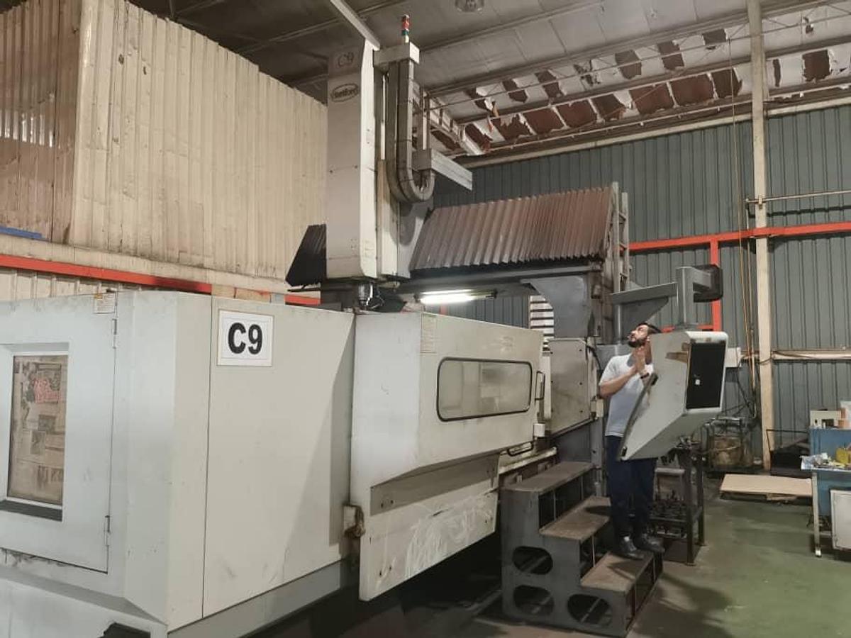 Used Hartford HB3210 Double Column Machining Center Year 2005 