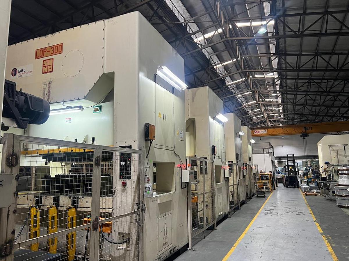 Used Sino LDP300T Tandem Press with 6 Press Year 2010