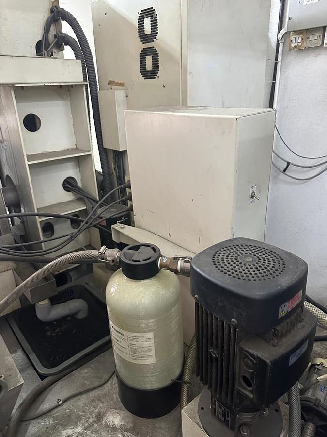 Used Mitsubishi W21RA Wire Cutting EDM Year 1999