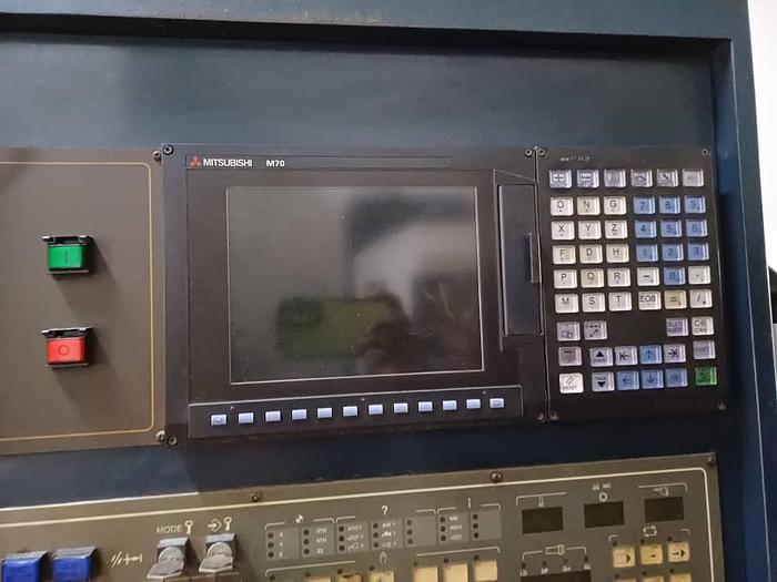 Used PINNACLE LV105 Year 2010 Vertical Machining Center 