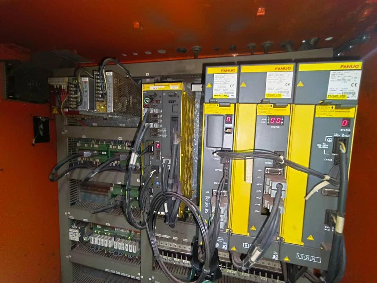 Used Microcut Challenger 2416 Vertical Machining Center Year 2003