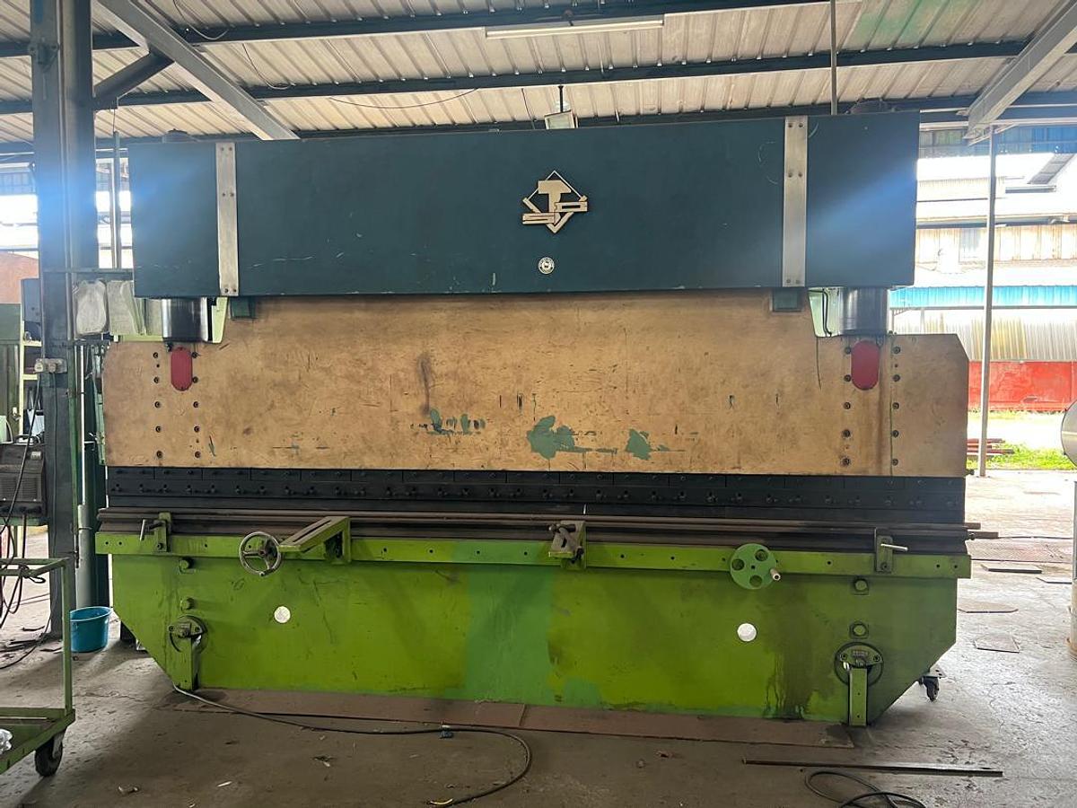 Used Tian Shui W67Y - 160/4000 Hydraulic Press Brake Year 1996