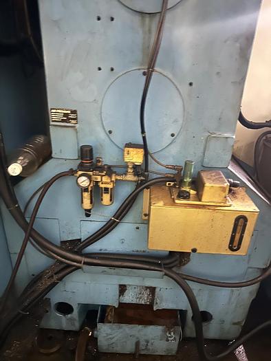 Used Year 2000 YCM V105A Vertical Machining Center Source