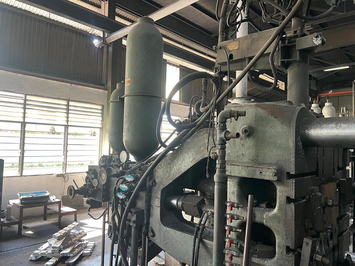 Used Toyo BD-350V2-CW Die Casting Machine Year 1994