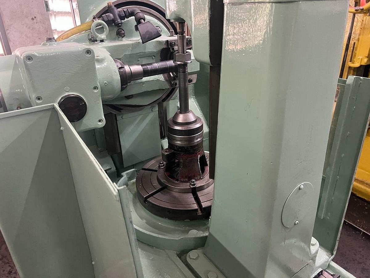 Used Japanese Gear Hobbing Machine