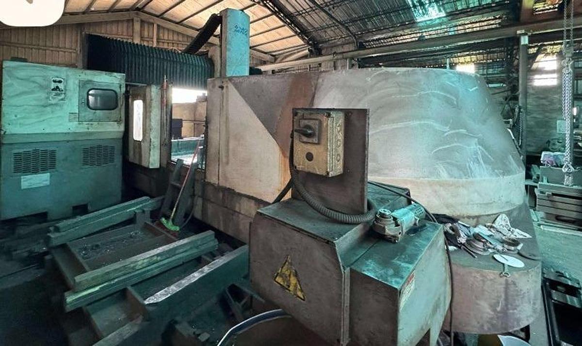 Used Kao Ming KMC 4000 SV-H Double Column Machining Center 