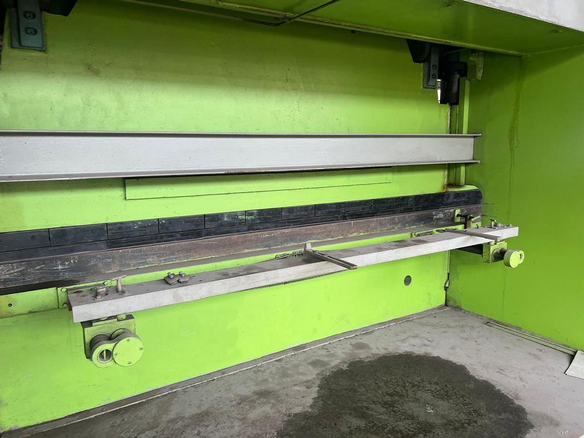 Used Tian Shui W67Y - 160/4000 Hydraulic Press Brake Year 1996